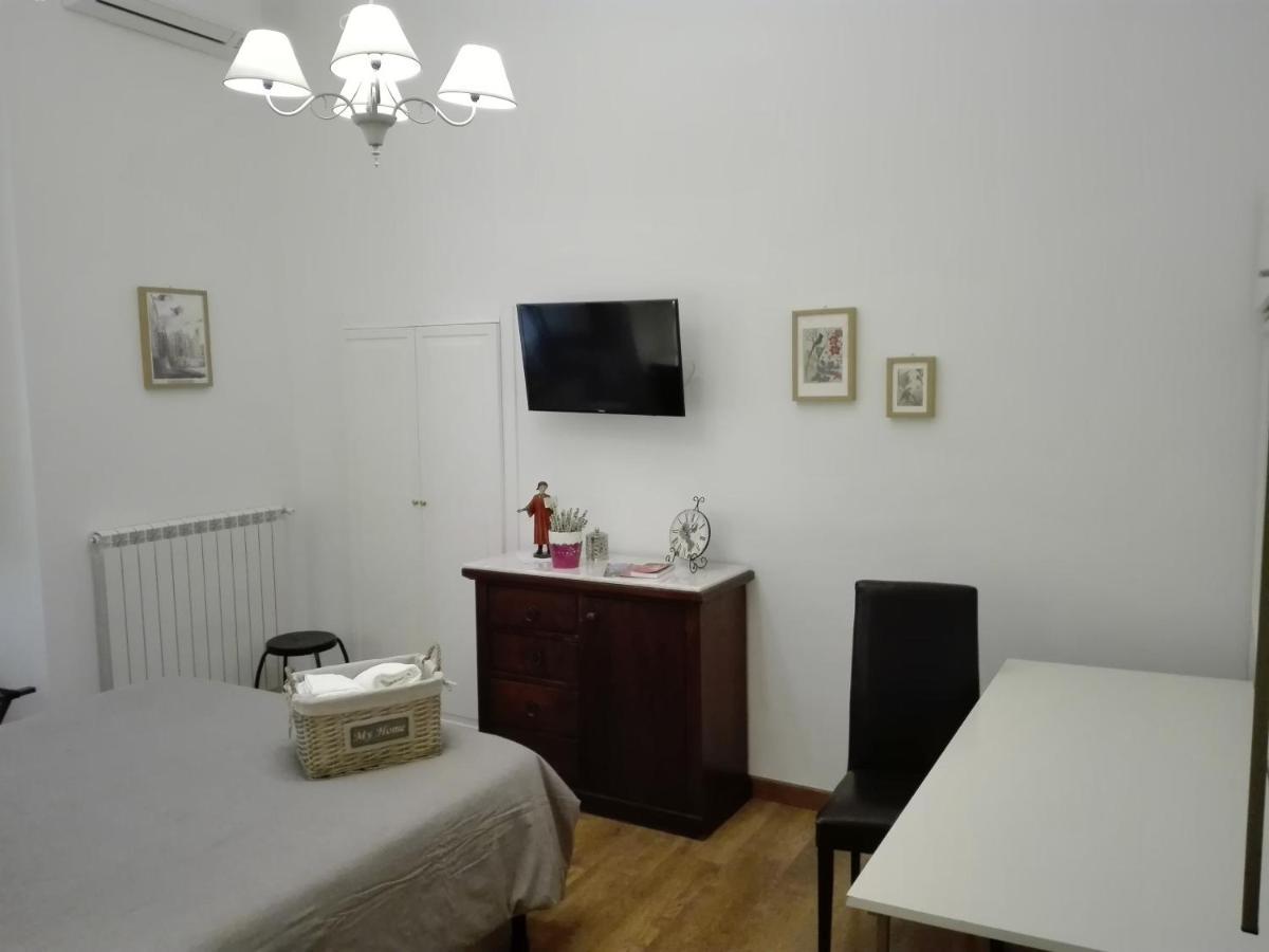 Napoli Pietrasanta Lt Acomodação com café da manhã Exterior foto