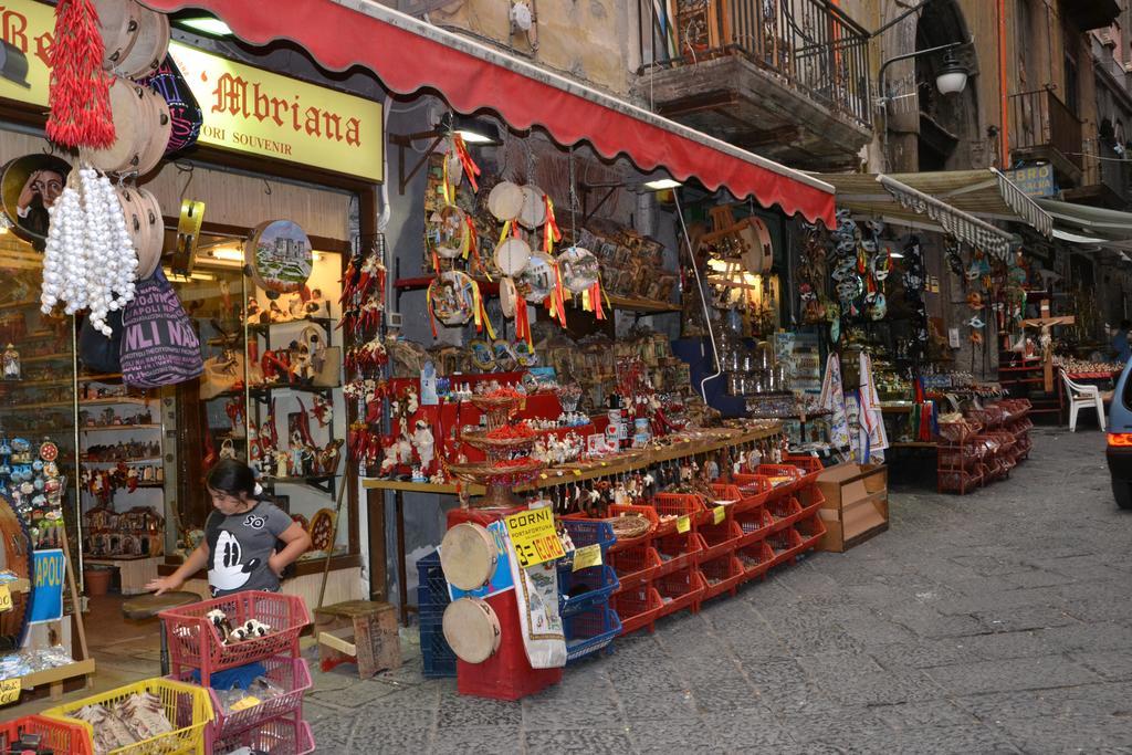 Napoli Pietrasanta Lt Acomodação com café da manhã Exterior foto