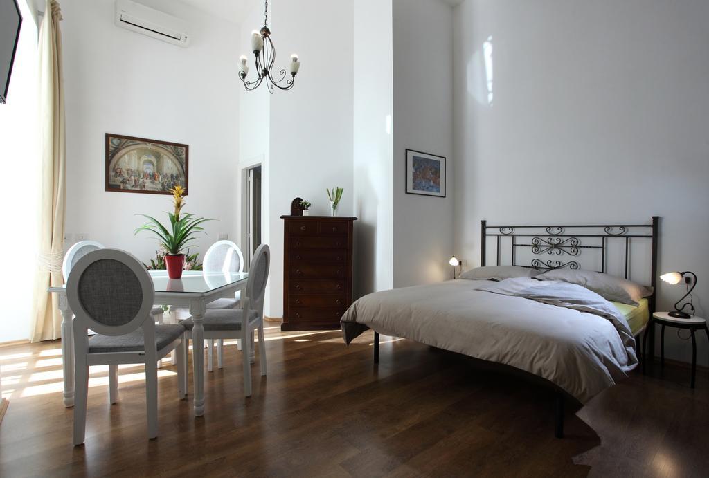 Napoli Pietrasanta Lt Acomodação com café da manhã Exterior foto